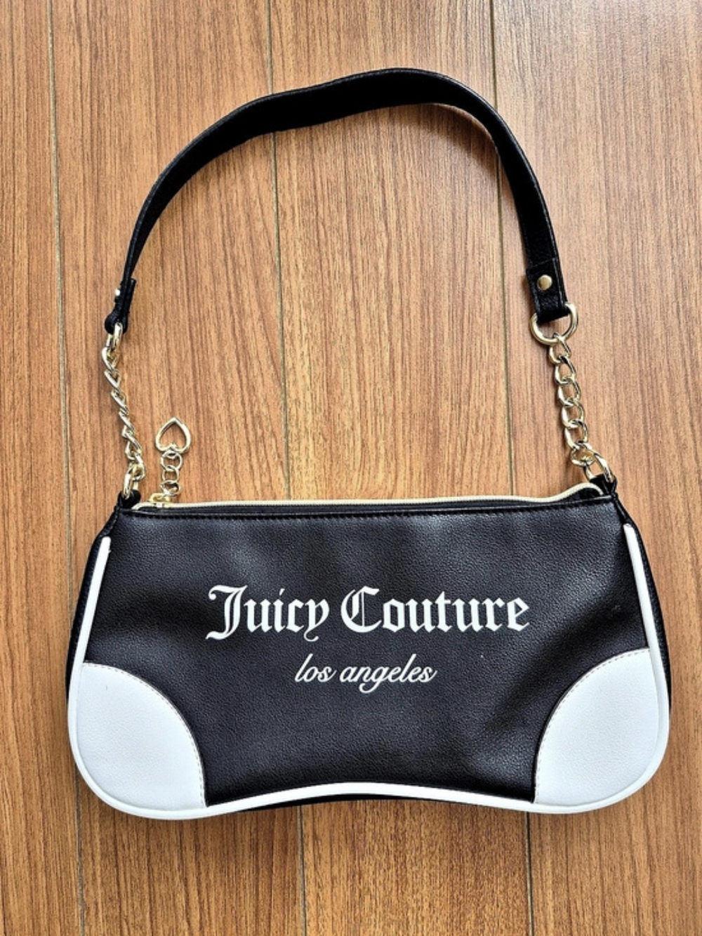 Juicy Couture Fashionista Sports Shoulder Bag